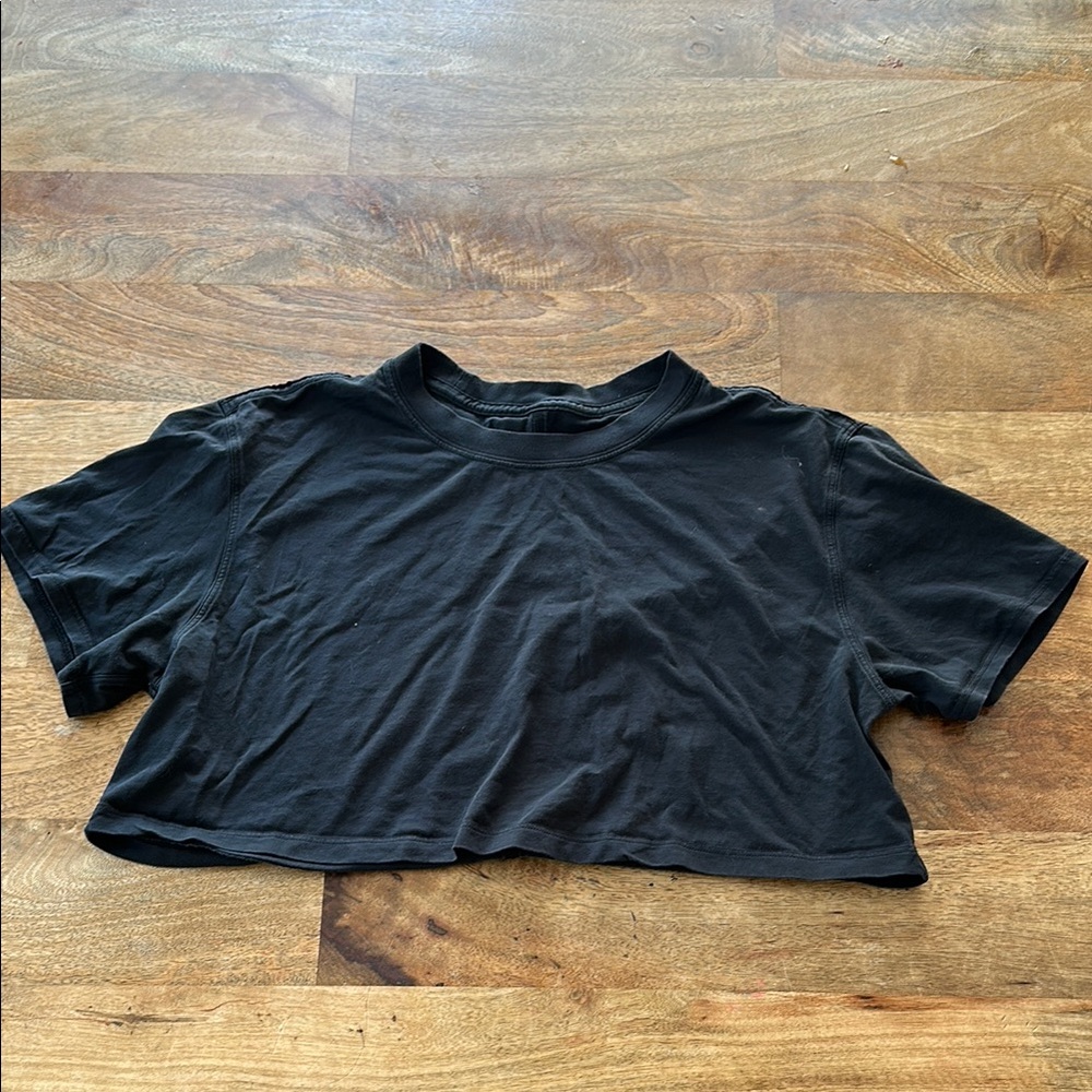 Lululemon Black ultra Cropped T-Shirt